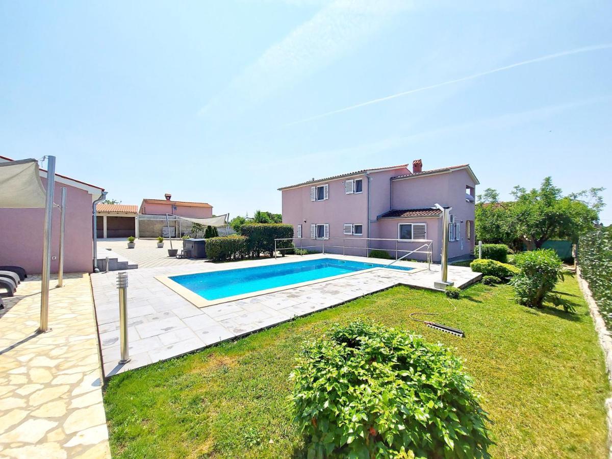 Villa Mattea Galižana Zewnętrze zdjęcie