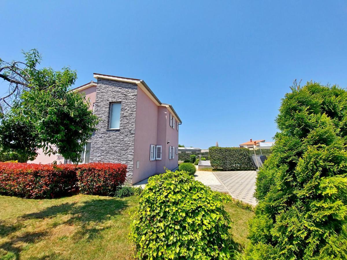 Villa Mattea Galižana Zewnętrze zdjęcie