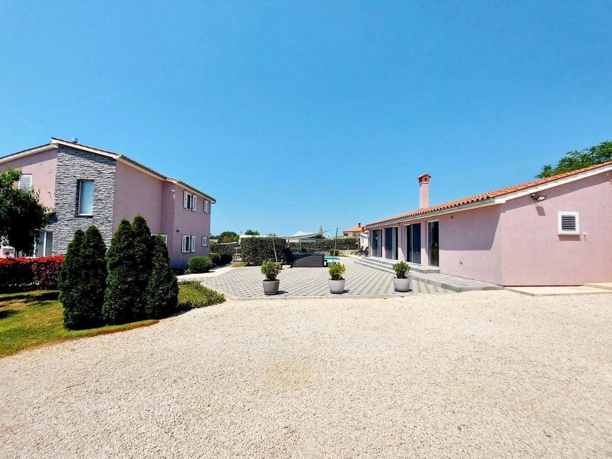 Villa Mattea Galižana Zewnętrze zdjęcie
