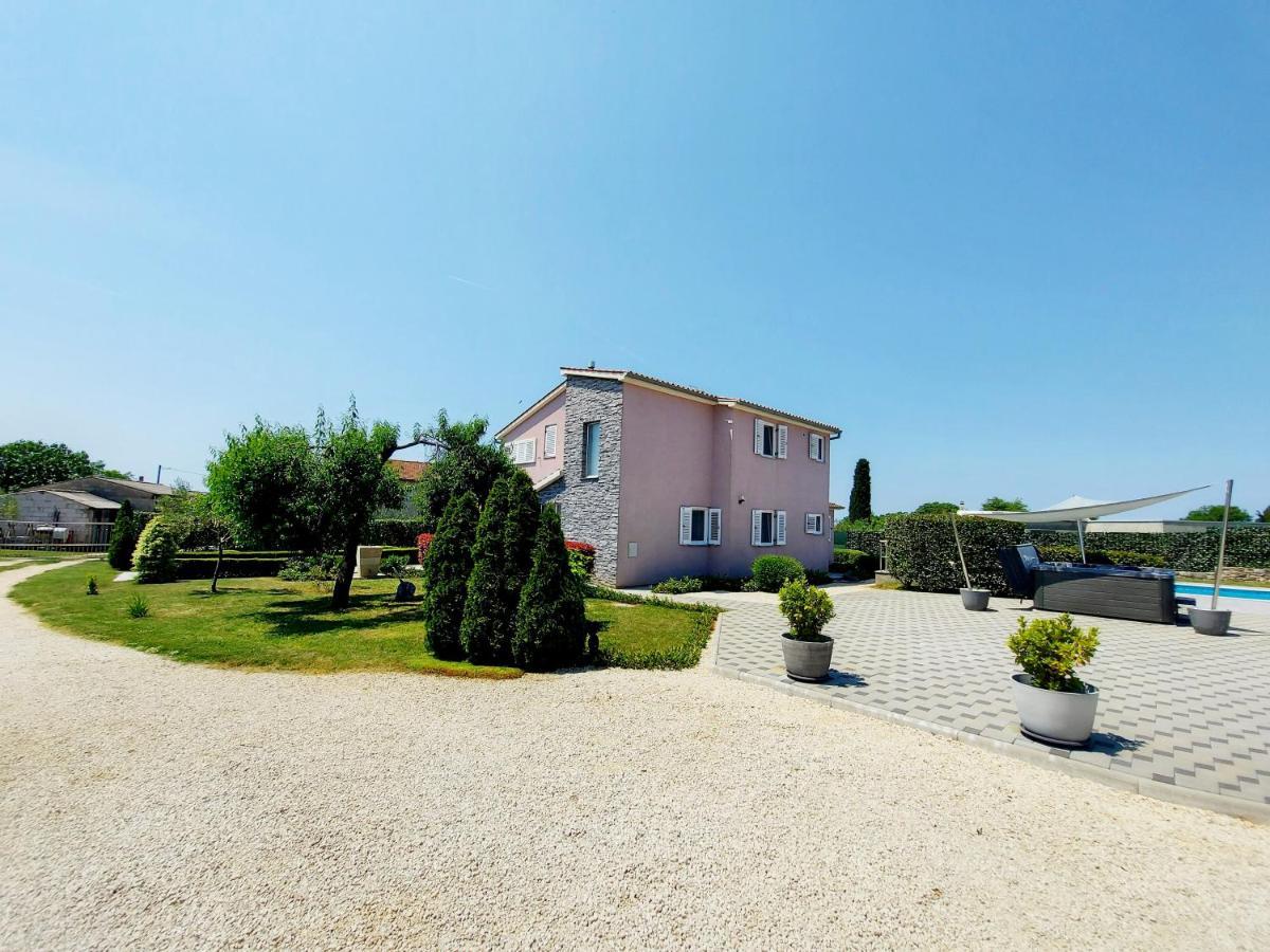 Villa Mattea Galižana Zewnętrze zdjęcie